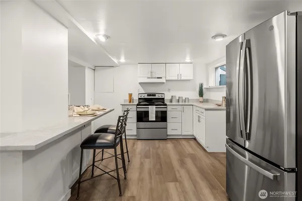 $1,088,000 | 950 North 86th Street, Seattle, WA 98103