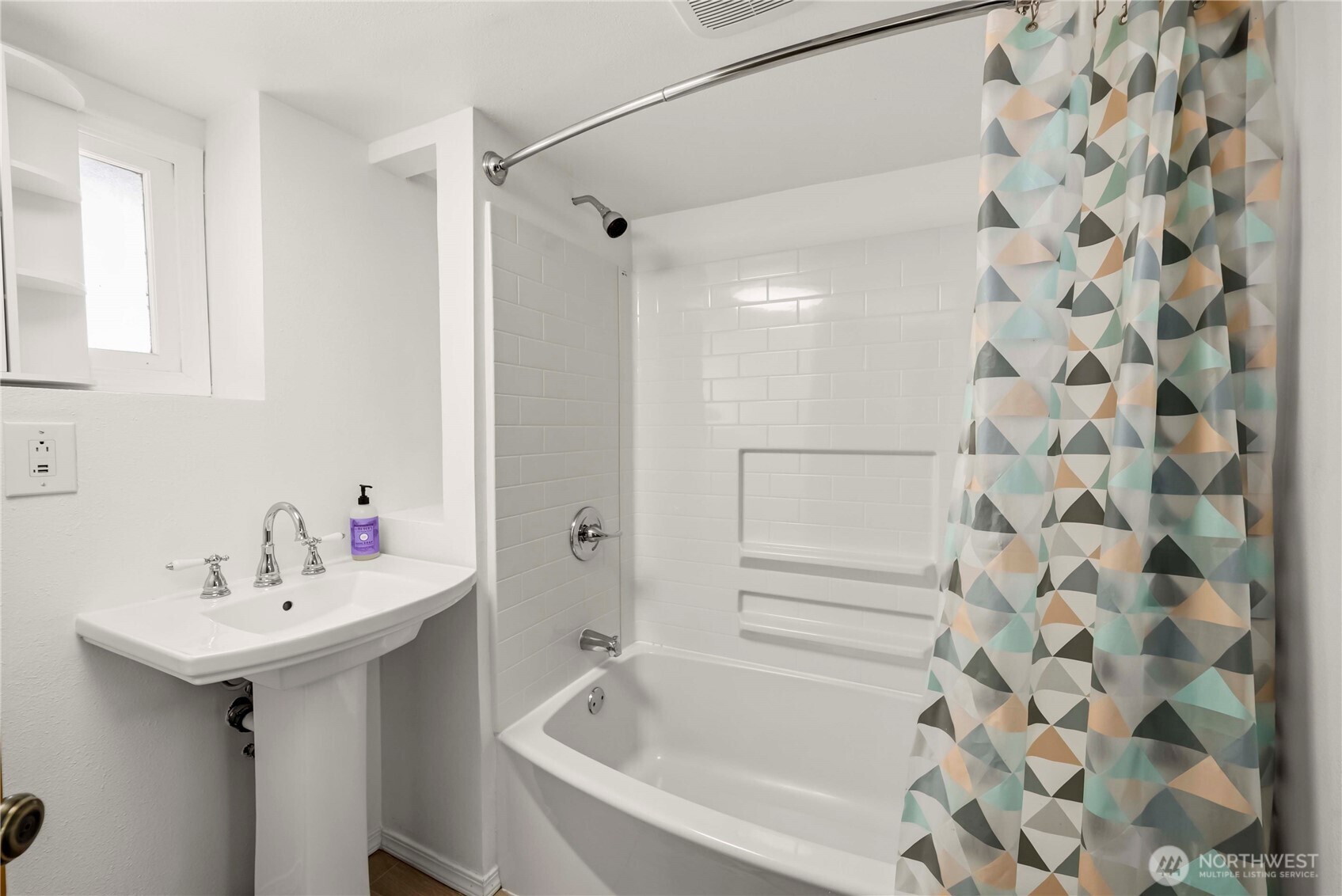 950 North 86th Street Seattle, WA 98103 - Photo 23 of 40