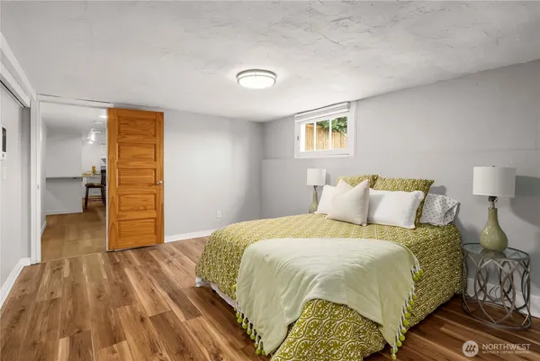 $1,088,000 | 950 North 86th Street, Seattle, WA 98103