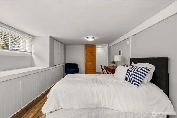 $1,088,000 | 950 North 86th Street, Seattle, WA 98103