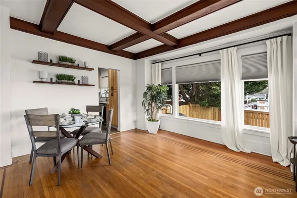 $1,088,000 | 950 North 86th Street, Seattle, WA 98103