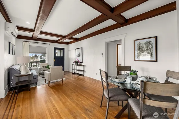 $1,088,000 | 950 North 86th Street, Seattle, WA 98103