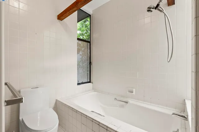 $1,450,000 | 6425 Zinn Drive, Oakland, CA 94611