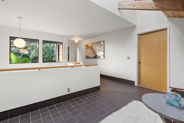 $1,450,000 | 6425 Zinn Drive, Oakland, CA 94611