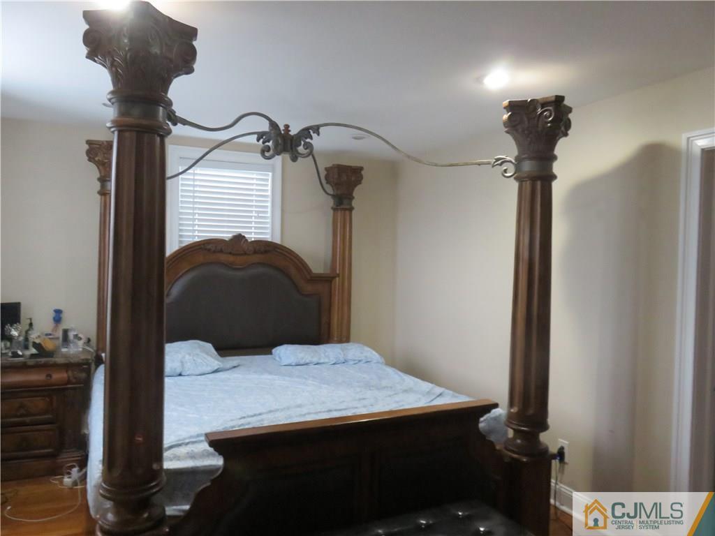 267 Rector Street Perth Amboy, NJ 08861 - Photo 14 of 17 a view of a balcony dining area