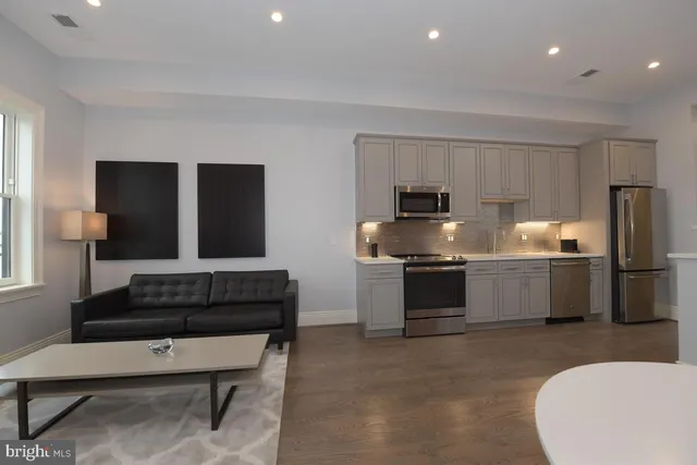 $3,450 | 416 A Street Southeast, Unit 3, Washington, DC 20003