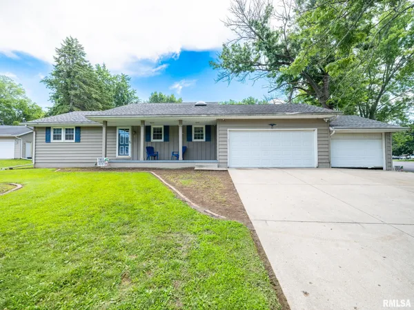 $239,900 | 409 Georgia Parkway, Washington, IL 61571