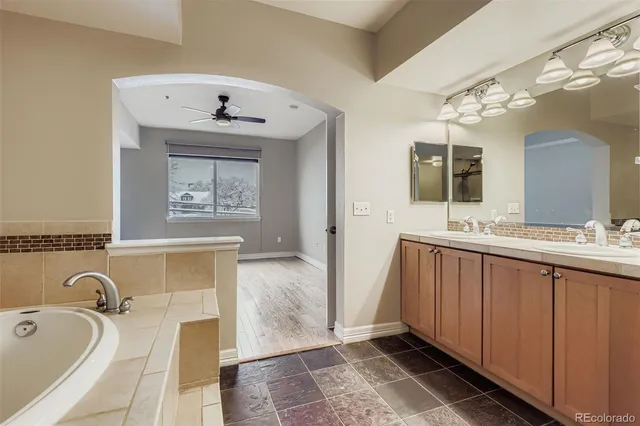 $2,000 | 1705 North Gaylord Street, Unit 205, Denver, CO 80206