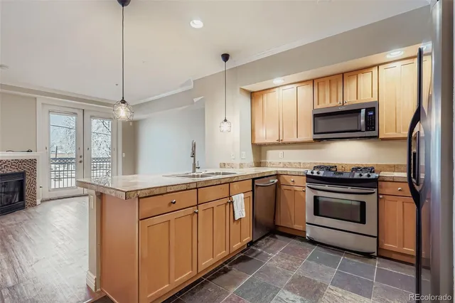 $2,000 | 1705 North Gaylord Street, Unit 205, Denver, CO 80206