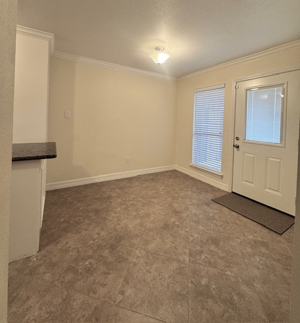 14020 Schroeder Road, Unit 151 Houston, TX 77070 - Photo 11 of 26 an empty room with windows