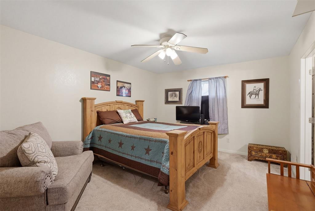 1644 County Road 195 Dublin, TX 76446 - Photo 16 of 34 a bedroom with bed and window