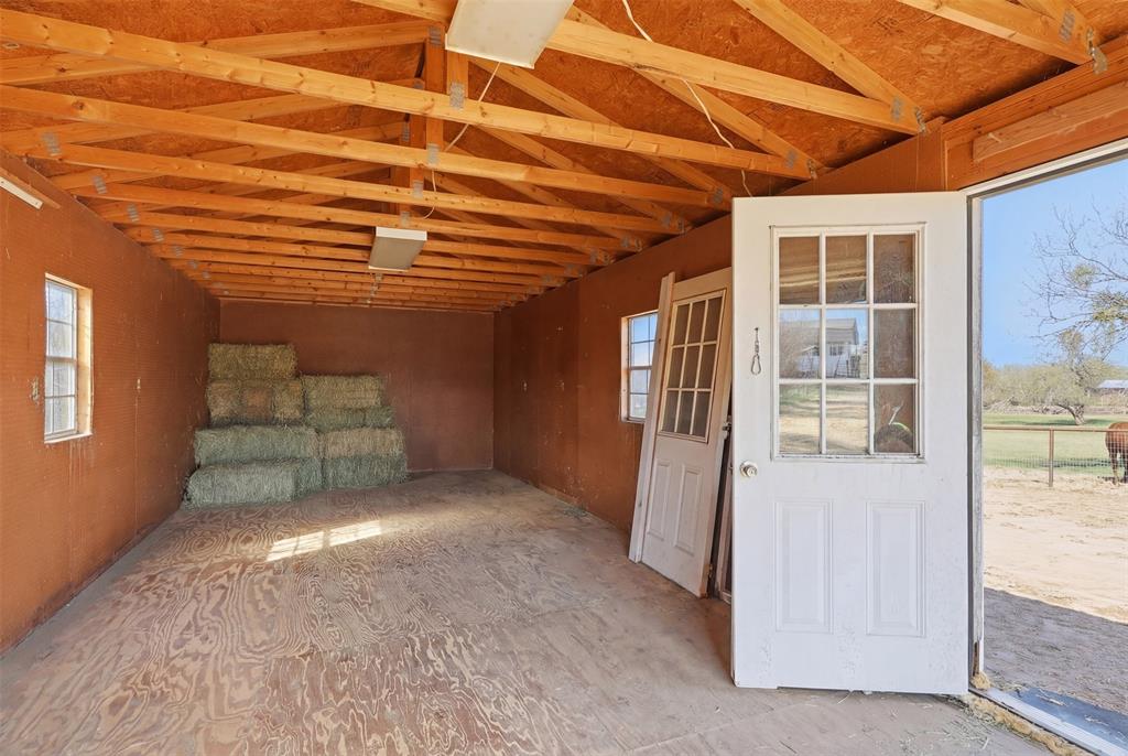 1644 County Road 195 Dublin, TX 76446 - Photo 30 of 34 a view of entryway