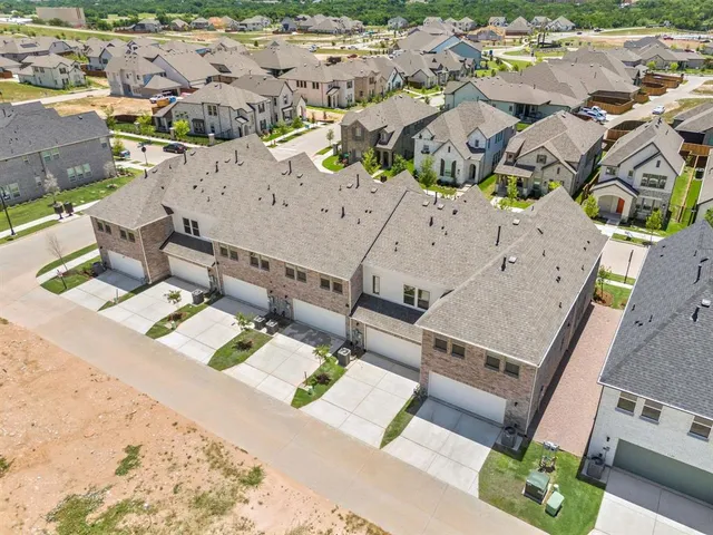 $269,990 | 1105 Carnation Drive, Crowley, TX 76036