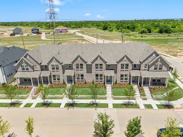 $269,990 | 1105 Carnation Drive, Crowley, TX 76036