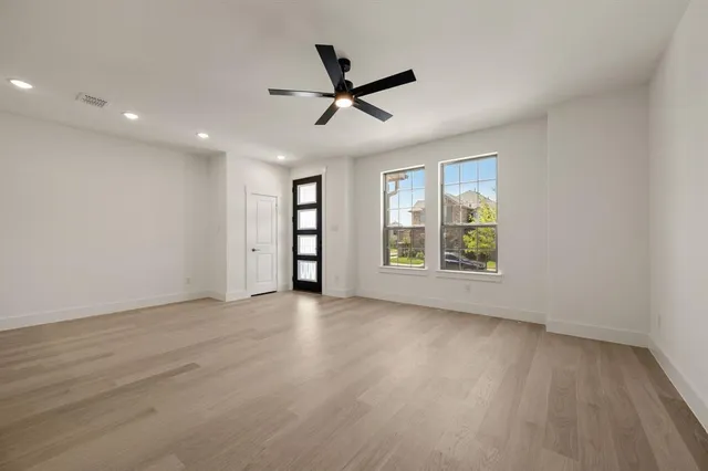 $269,990 | 1105 Carnation Drive, Crowley, TX 76036