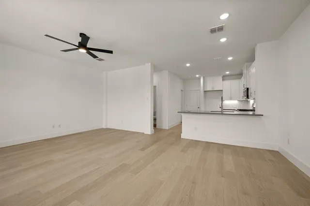 $269,990 | 1105 Carnation Drive, Crowley, TX 76036