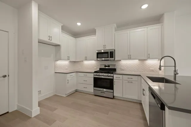 $269,990 | 1105 Carnation Drive, Crowley, TX 76036