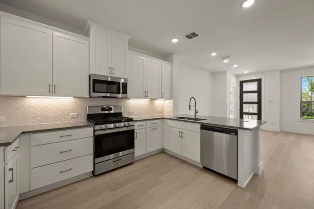 $269,990 | 1105 Carnation Drive, Crowley, TX 76036