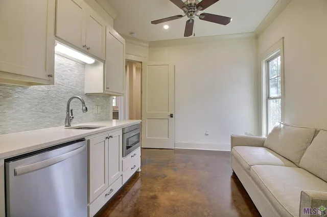 $775,000 | 7470 Sevenoaks Avenue, Baton Rouge, LA 70806