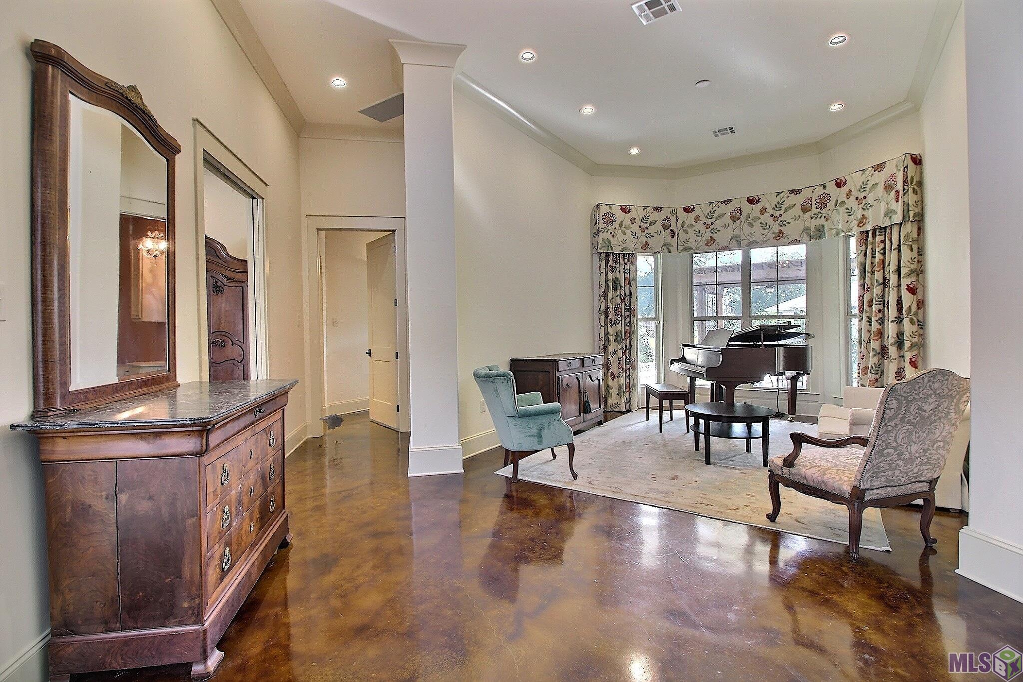 7470 Sevenoaks Avenue Baton Rouge, LA 70806 - Photo 4 of 32