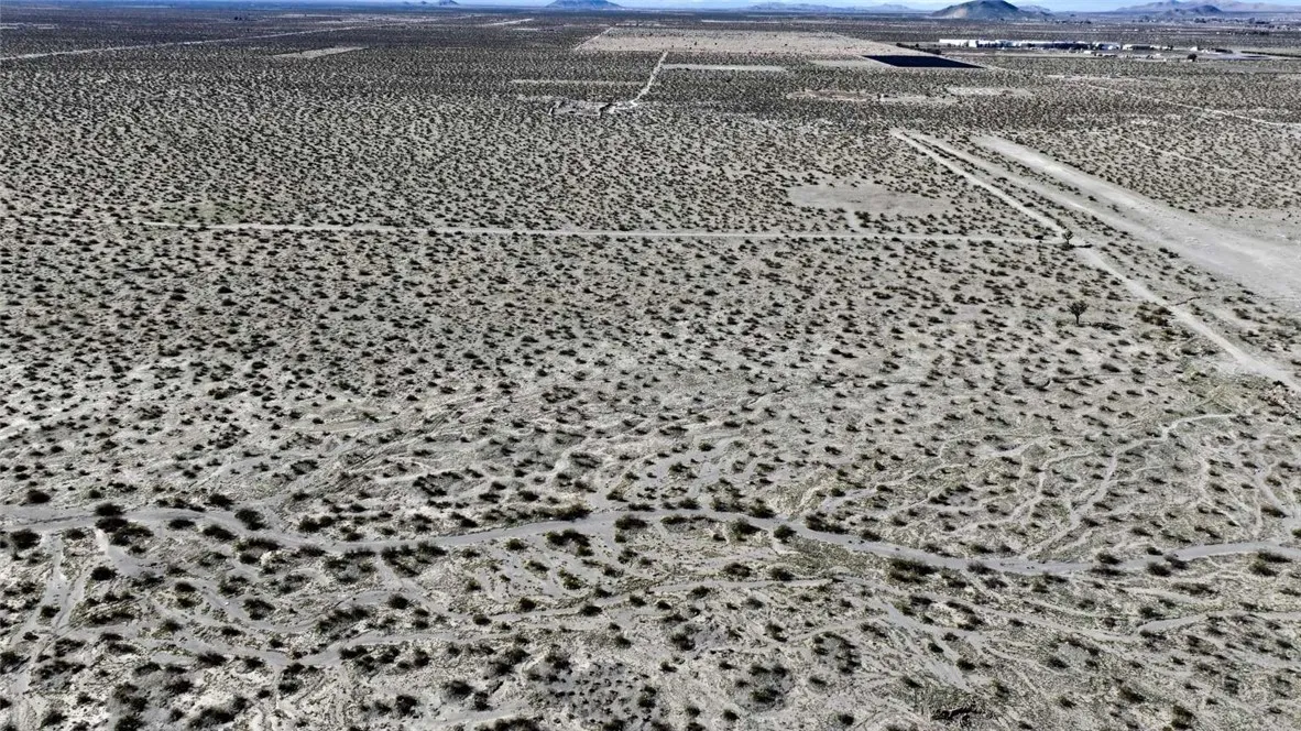 179940 Johnson Road Phelan, CA 92371 - Photo 3 of 14