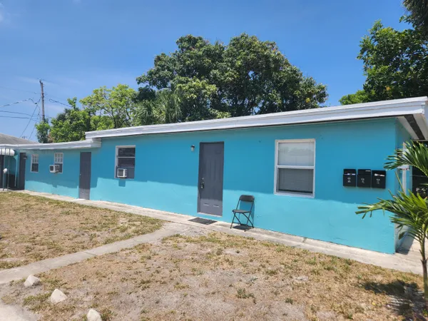 $1,475 | 134 West 24th Street, Unit 3, Riviera Beach, FL 33404