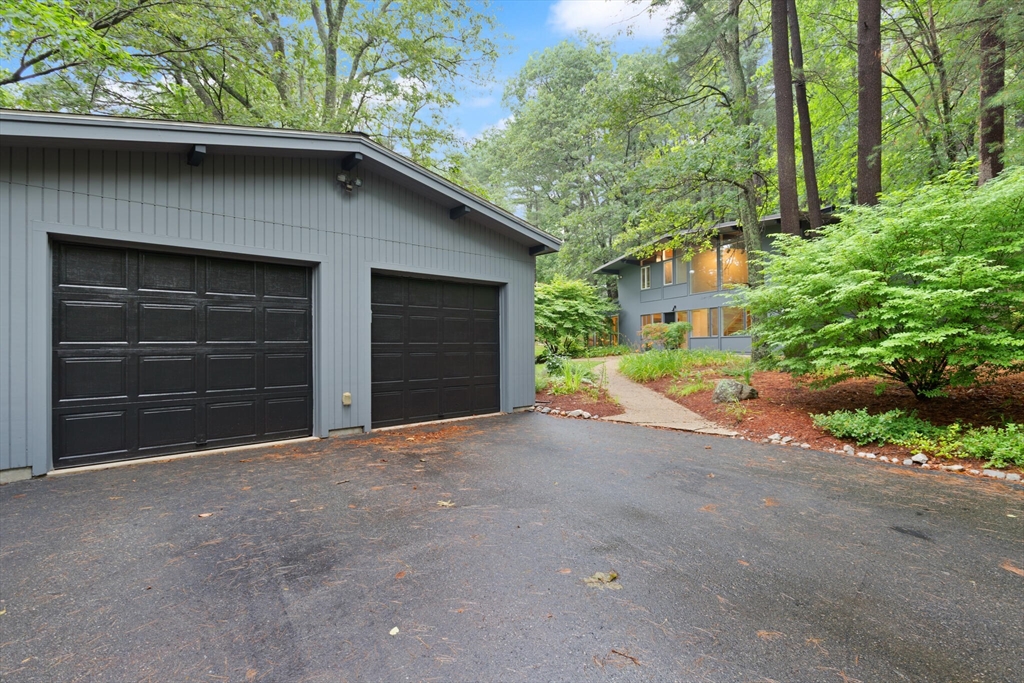 37 Alden Road Wayland, MA 01778 - Photo 4 of 42