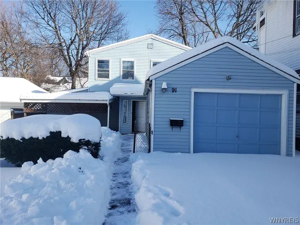 $2,350 | 91 Springville Avenue, Amherst, NY 14226
