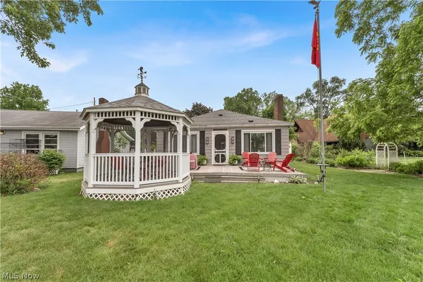 $298,900 | 27233 Lake Point Drive, Beloit, OH 44609