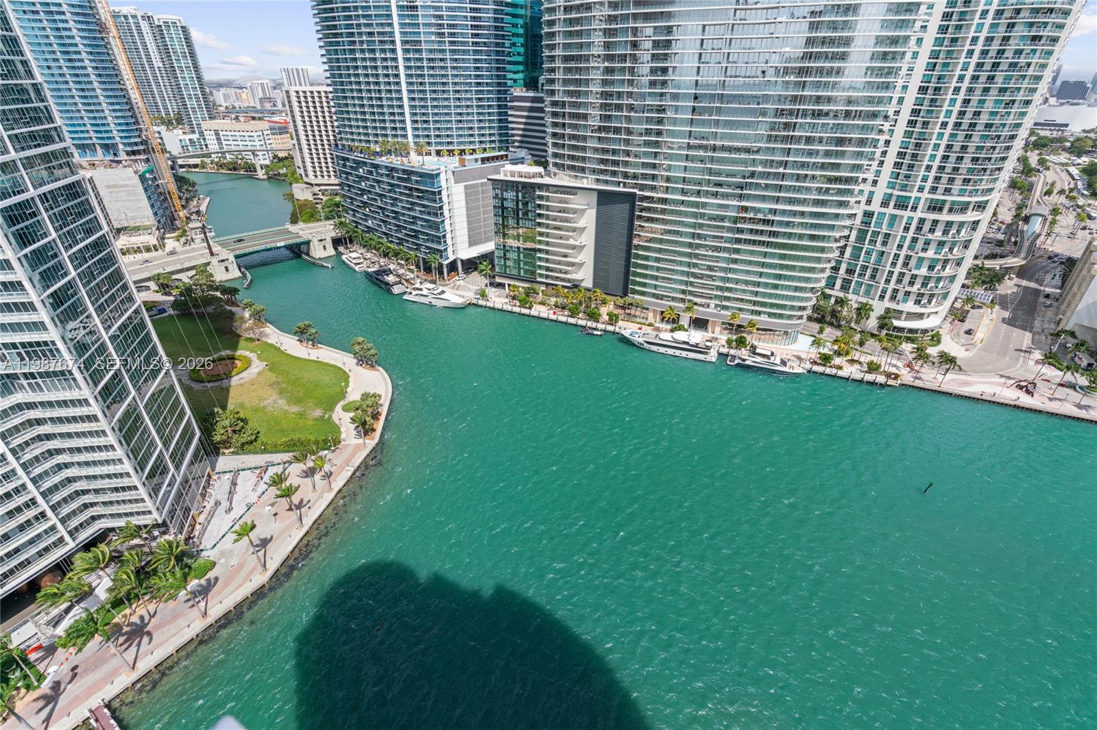 901 Brickell Key Boulevard, Unit 2804 Miami, FL 33131 - Photo 44 of 91