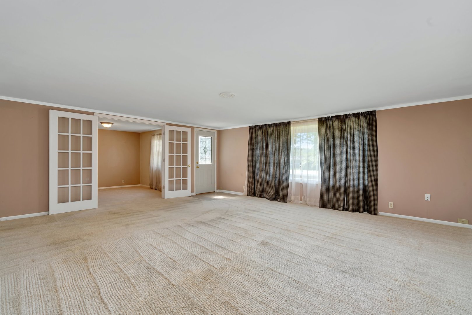 307 Bruce Road Lockport, IL 60441 - Photo 8 of 23 a view of an empty room with a window