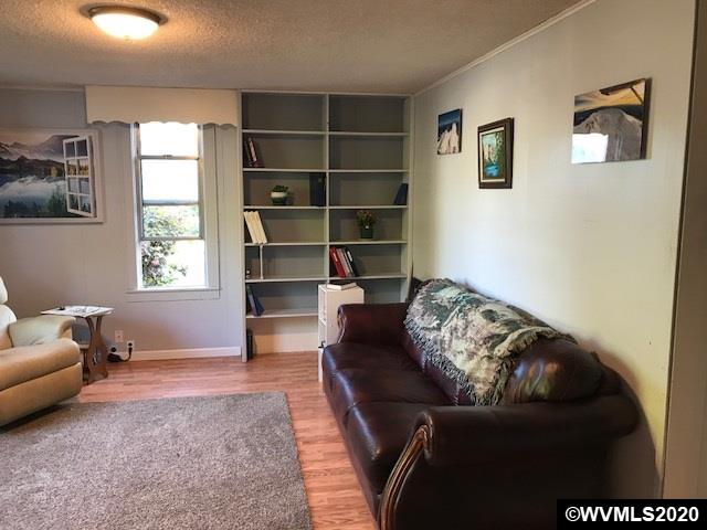 1391 Southwest Ellis Street Dallas, OR 97338 - Photo 10 of 22 Gallery Image 10