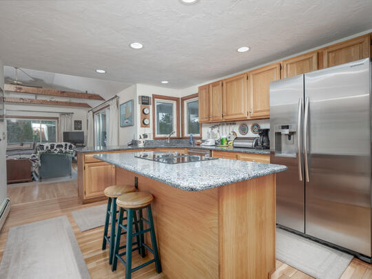 29 Mashnee Road Bourne, MA 02532 - Photo 17 of 50 29 Mashnee Rd Buzzards Bay MA-21