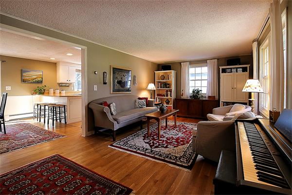 14 Boxford Road Topsfield, MA 01983 - Photo 8 of 30