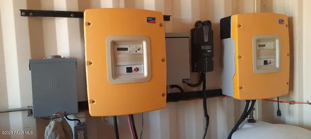 $219,000 | 36999 West Avenida Del Destino, Seligman, AZ 86337