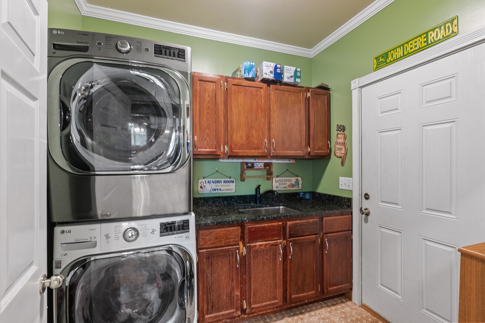 7336 Chowning Road Springfield, TN 37172 - Photo 28 of 45 a utility room with dryer and washer