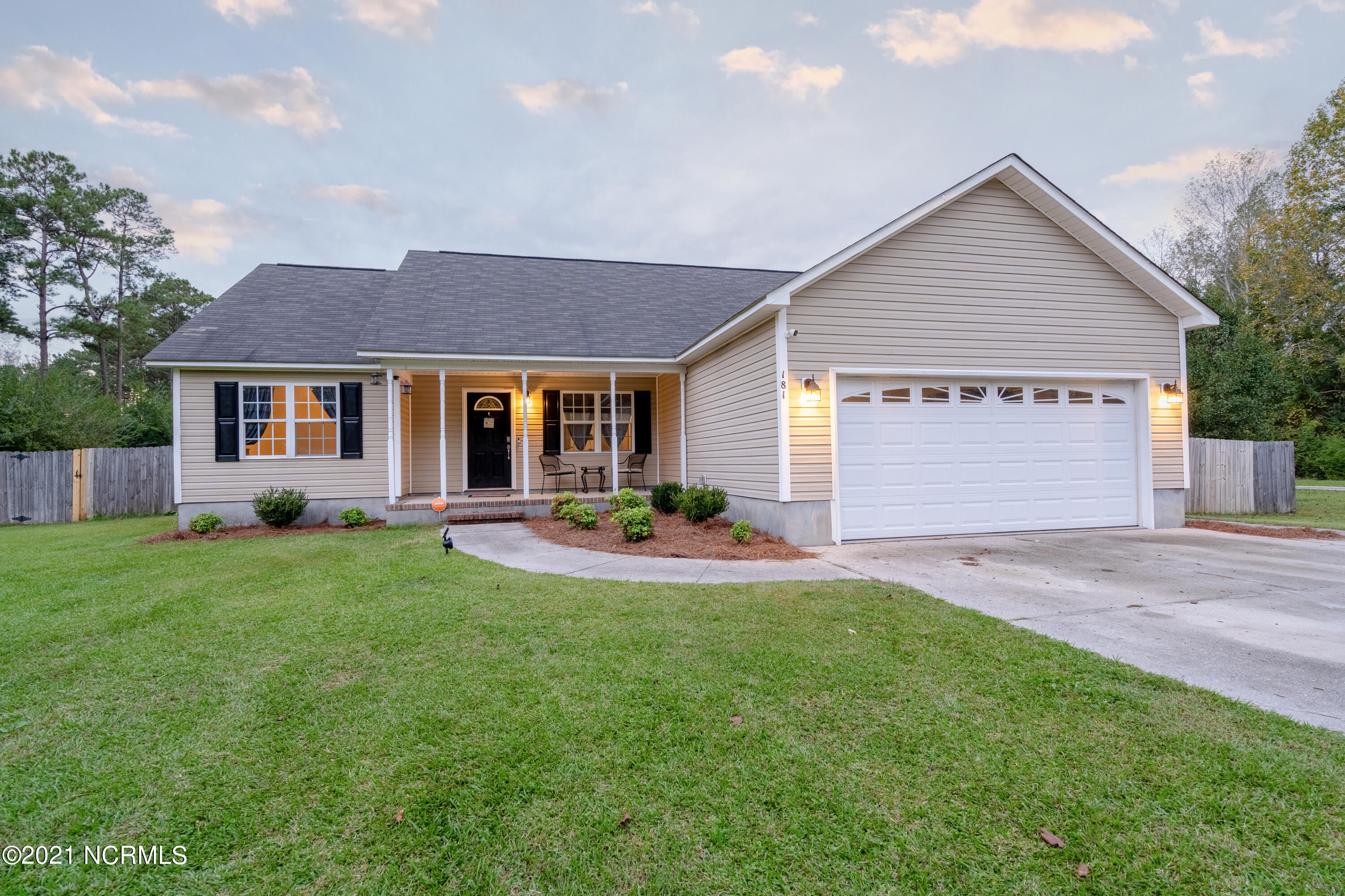 181 Meadowview Road Jacksonville, NC 28540 - Photo 2 of 29 2