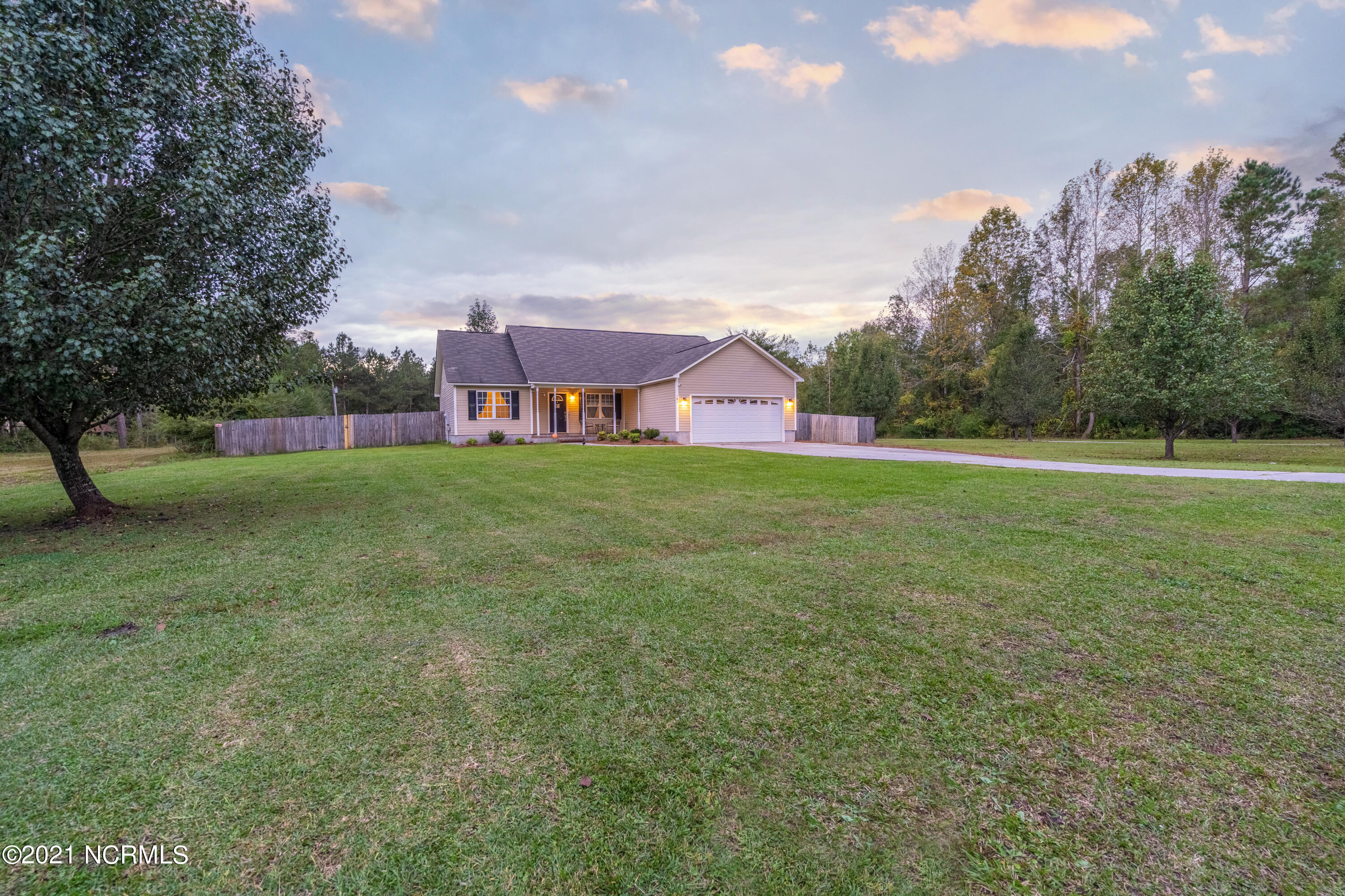 181 Meadowview Road Jacksonville, NC 28540 - Photo 3 of 29 3