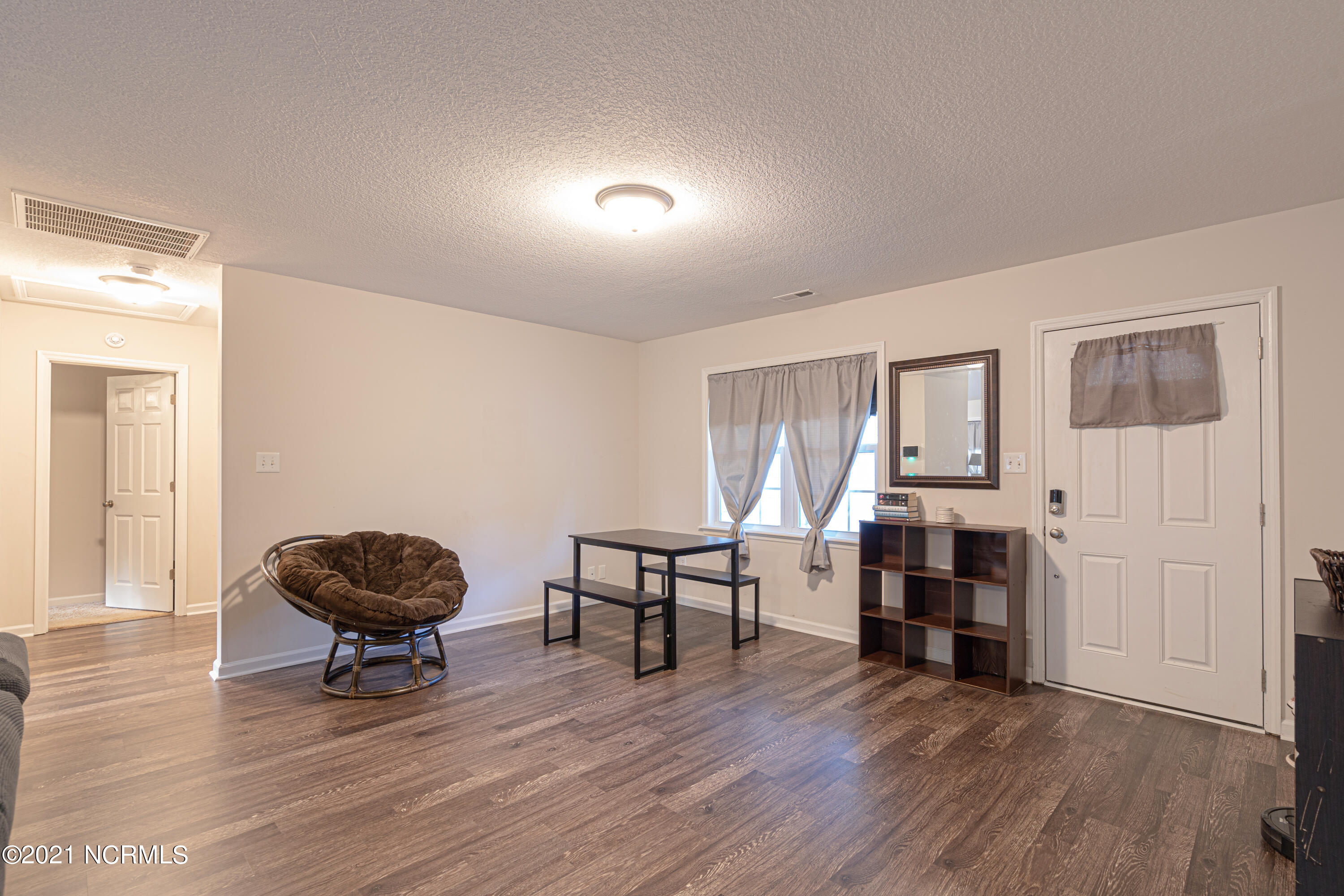181 Meadowview Road Jacksonville, NC 28540 - Photo 4 of 29 4
