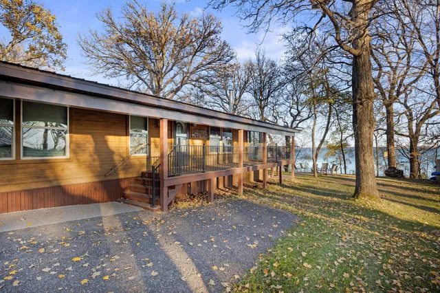 $550,000 | 22808 County State Aid Highway 14, Dassel, MN 55325