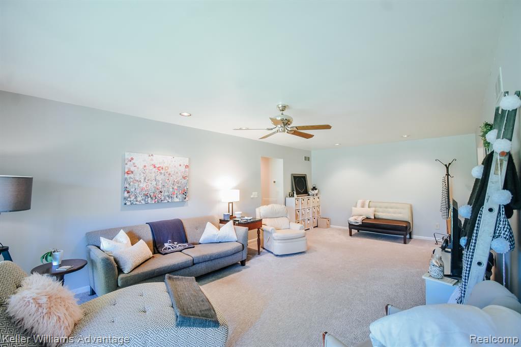 29632 Middlebelt Road, Unit 2704 Farmington Hills, MI 48334 - Photo 8 of 19