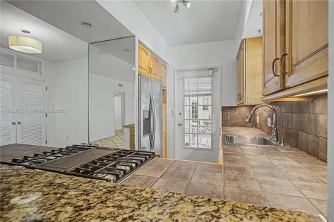 $399,000 | 1751 Washington Avenue, Unit 1F, Miami Beach, FL 33139