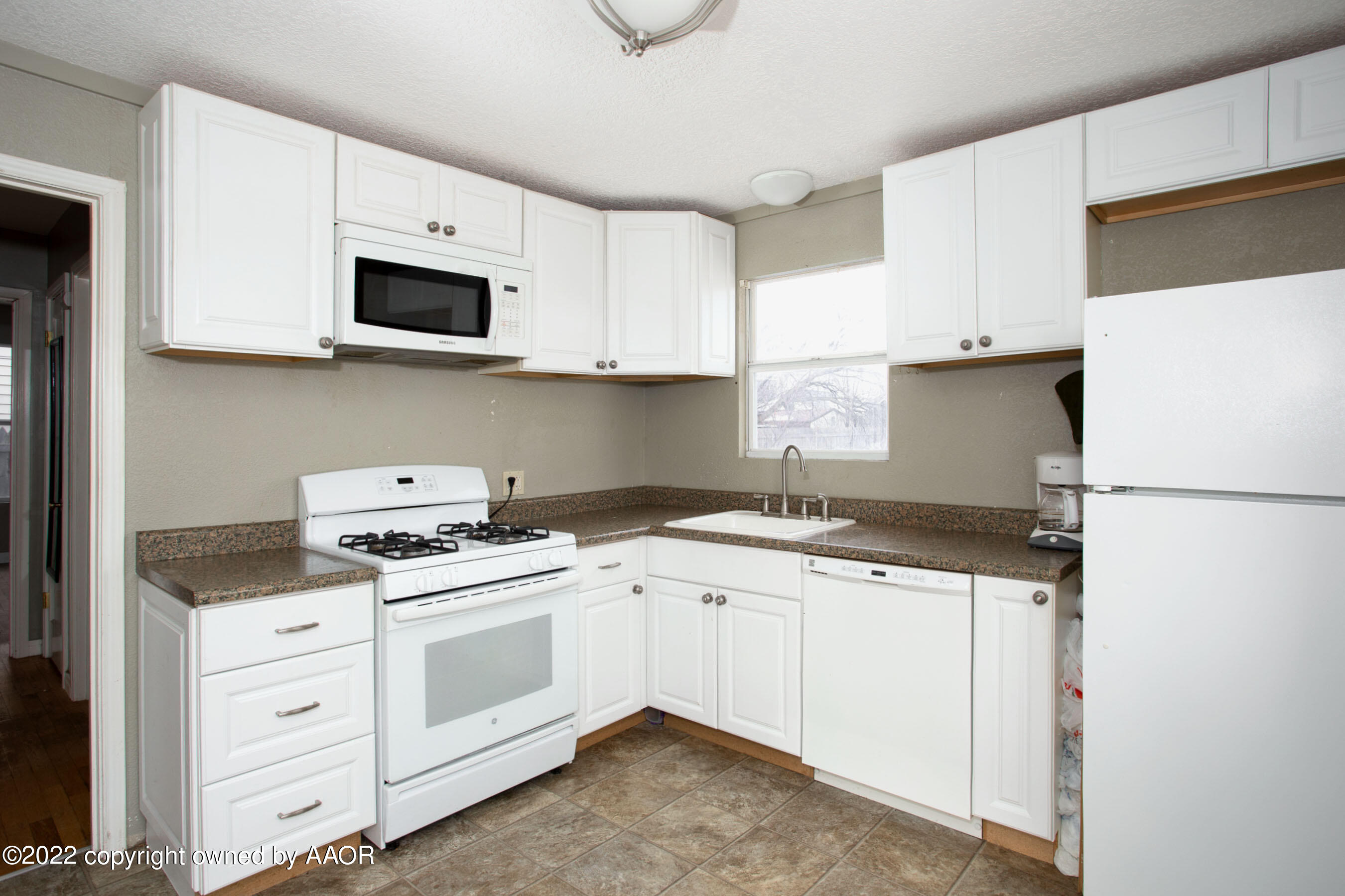 4104 South Hughes Street Amarillo, TX 79110 - Photo 8 of 17 1