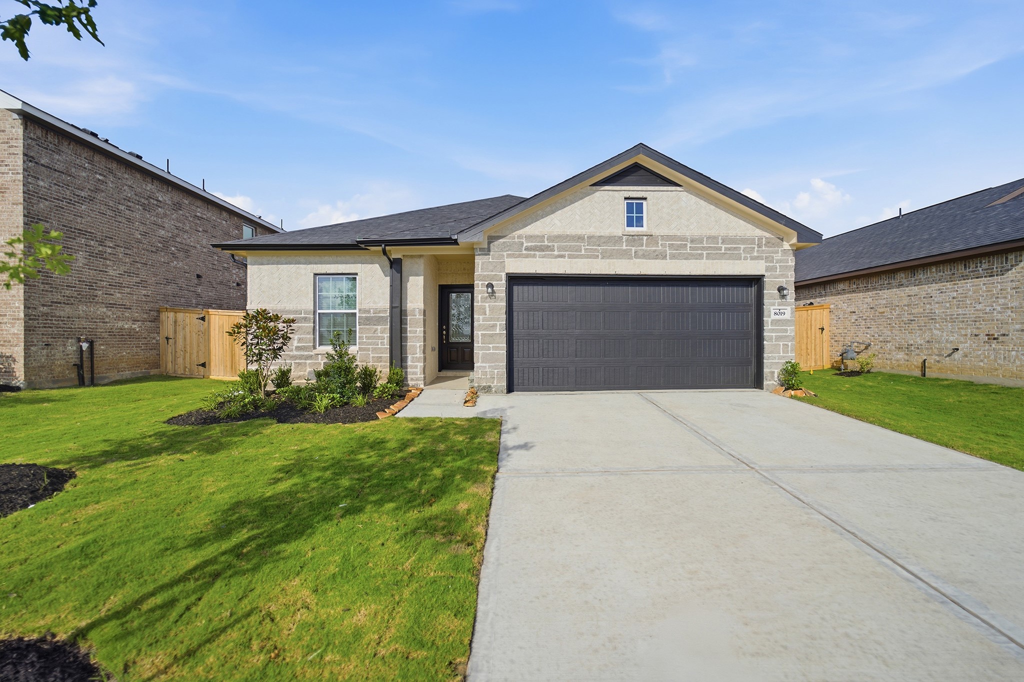8019 Jasper Mdws Way Angleton, TX 77515 - Photo 1 of 27