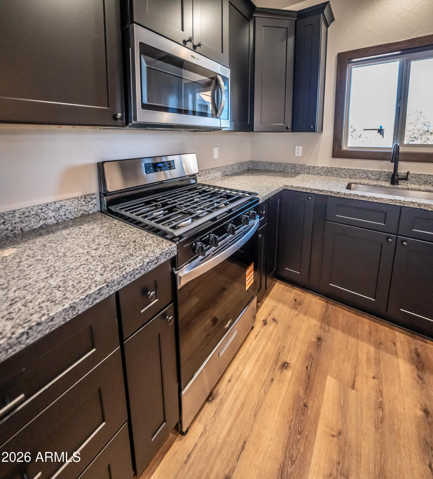 2021 East Rimstone Drive Show Low, AZ 85901 - Photo 12 of 38 kitchen2