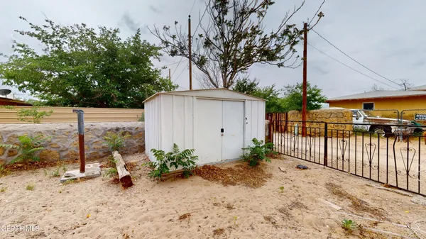$170,000 | 1633 Ebony Avenue, Las Cruces, NM 88001