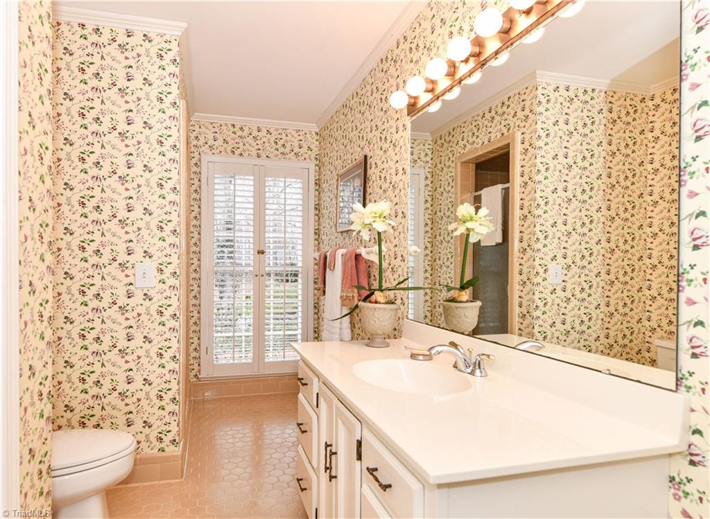 4921 Hackamore Road Greensboro, NC 27410 - Photo 20 of 30