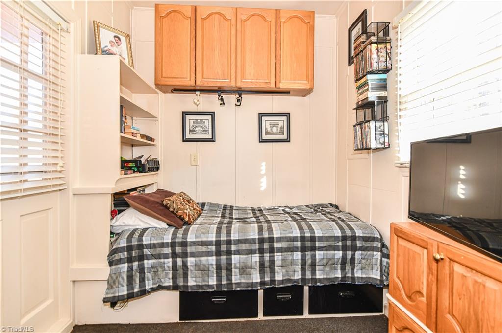 4921 Hackamore Road Greensboro, NC 27410 - Photo 21 of 30