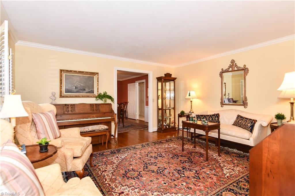 4921 Hackamore Road Greensboro, NC 27410 - Photo 4 of 30