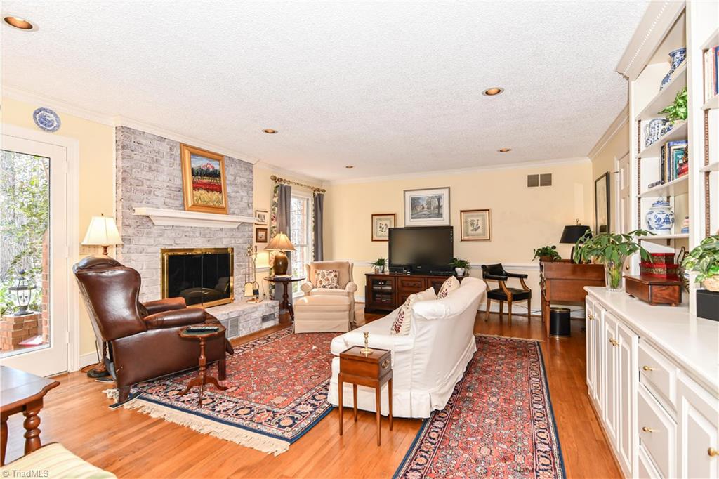 4921 Hackamore Road Greensboro, NC 27410 - Photo 6 of 30